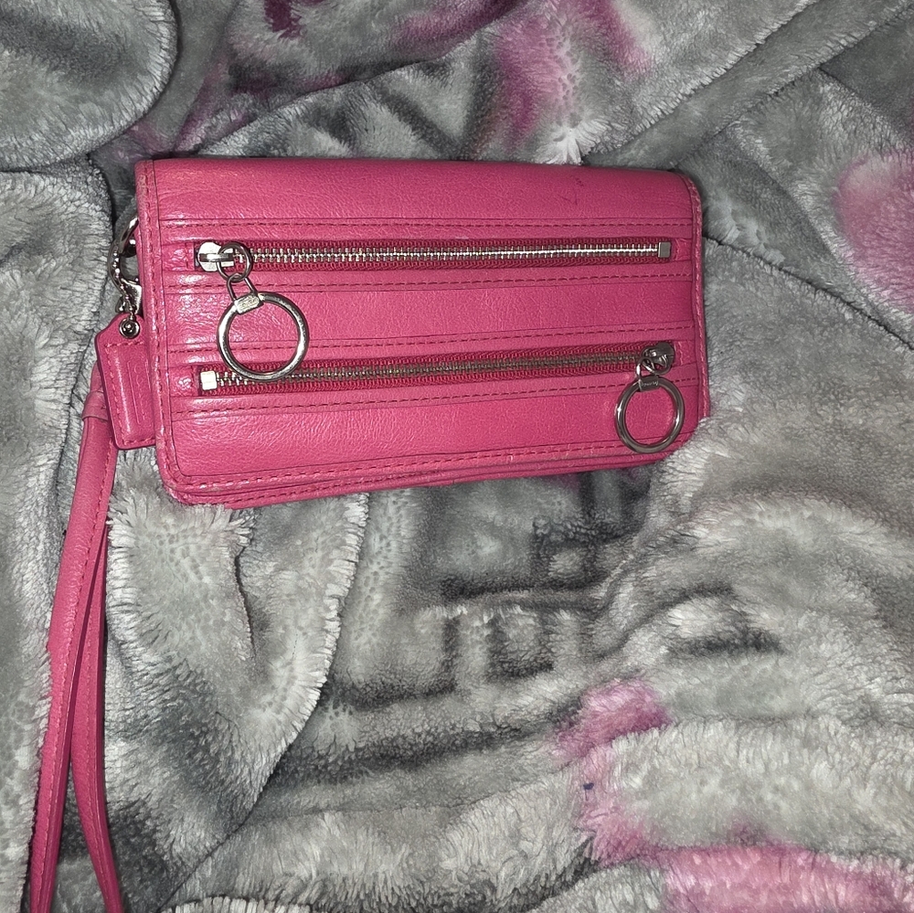 (1115) RARE/HTF COACH Poppy Pink Leather Ocelot Wallet/Wristlet